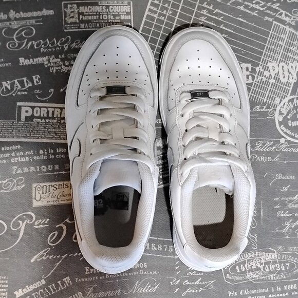 Kids Nike Air Force -1 Sneakers - Picture 4 of 5